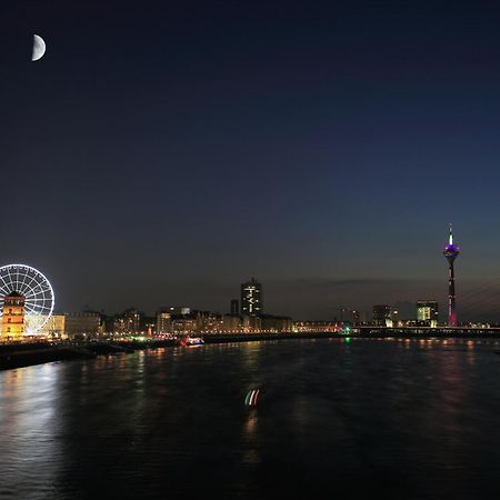 Mont Apartments Düsseldorf Buitenkant foto